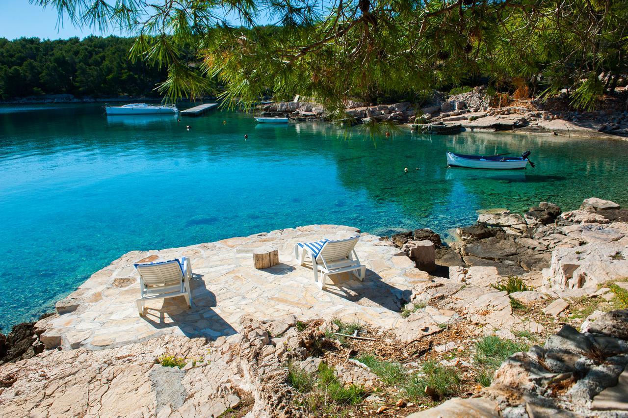 Luxury Villa Kate - In Lucice Bay With Turquoise Sea, Amazing Seaviews, And Heated Pool Milna  Exterior foto