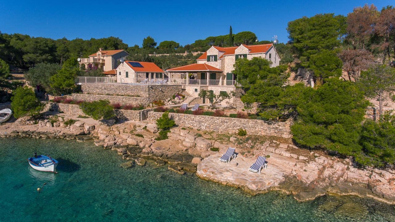 Luxury Villa Kate - In Lucice Bay With Turquoise Sea, Amazing Seaviews, And Heated Pool Milna  Exterior foto